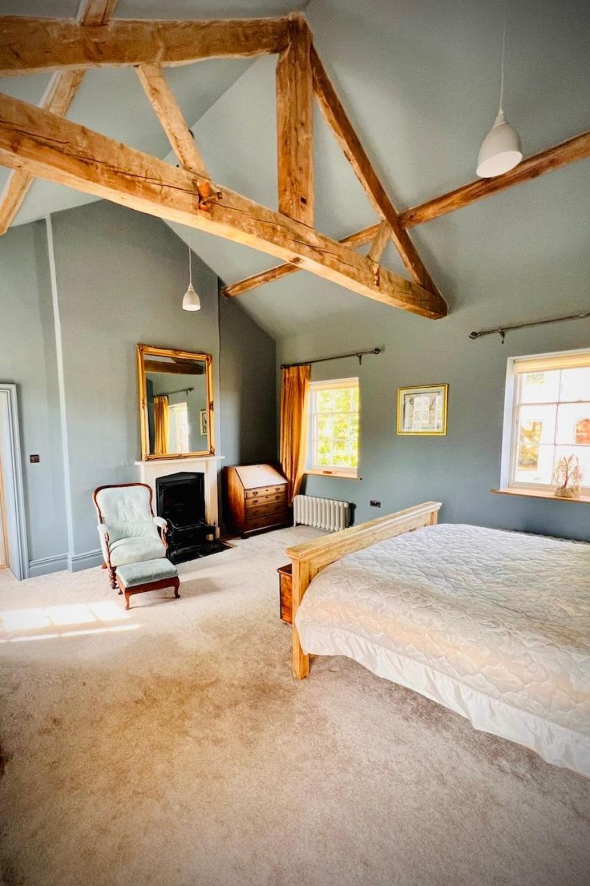 Apartment At Llanerchydol Hall Welshpool Kültér fotó