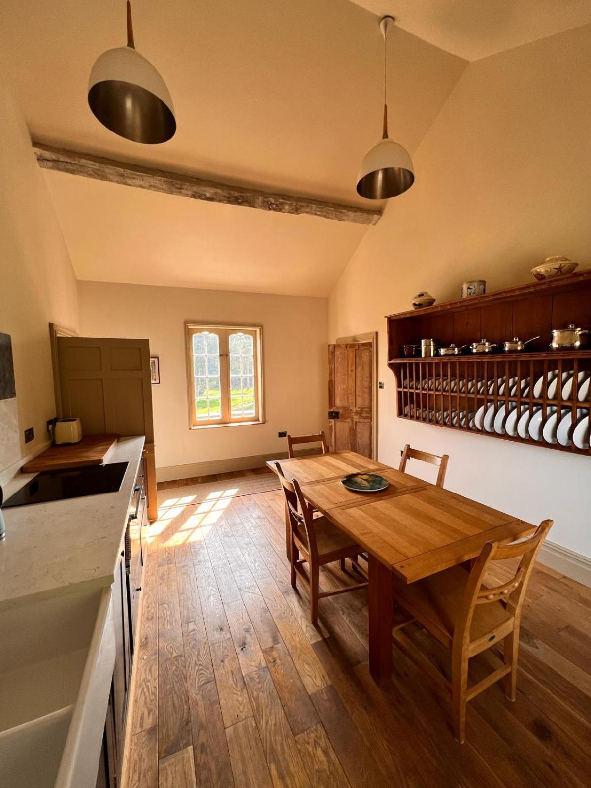 Apartment At Llanerchydol Hall Welshpool Kültér fotó